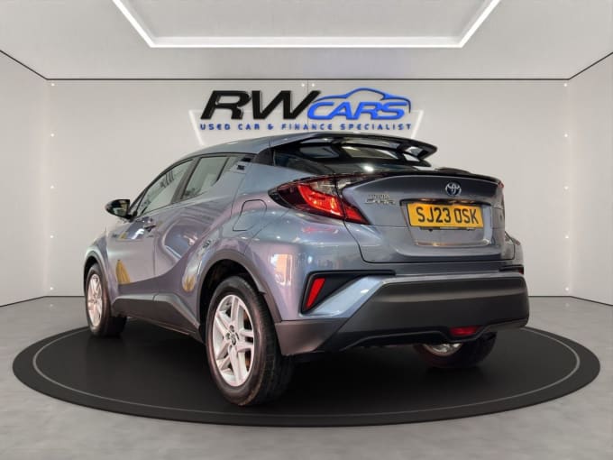 2025 Toyota C-hr