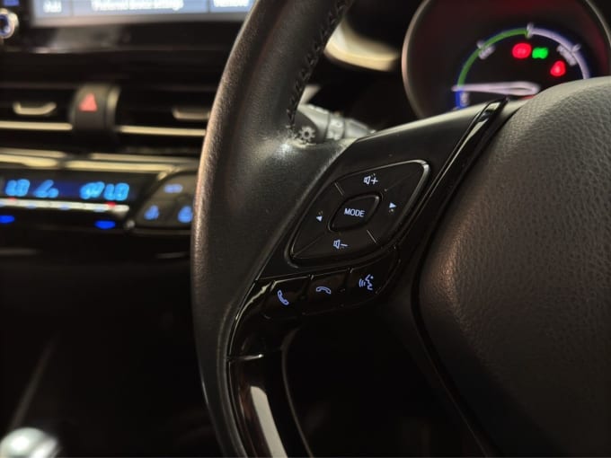 2025 Toyota C-hr