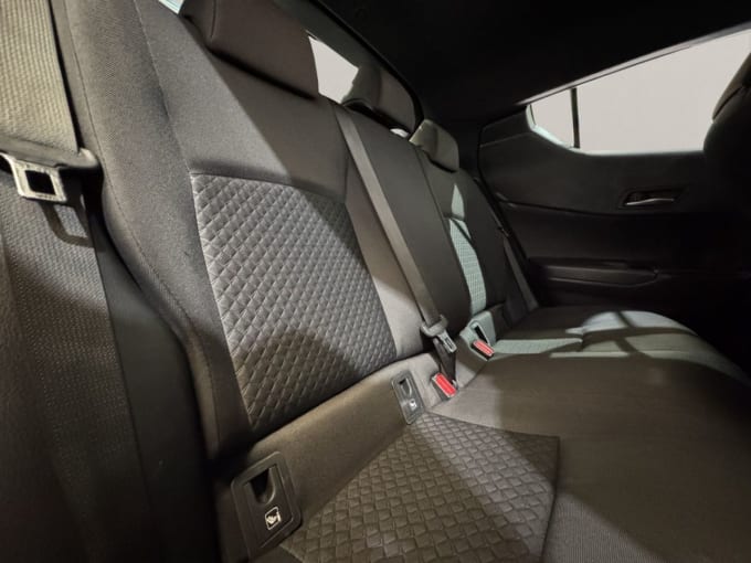 2025 Toyota C-hr