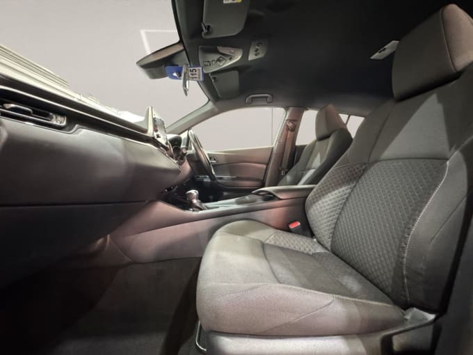 2025 Toyota C-hr
