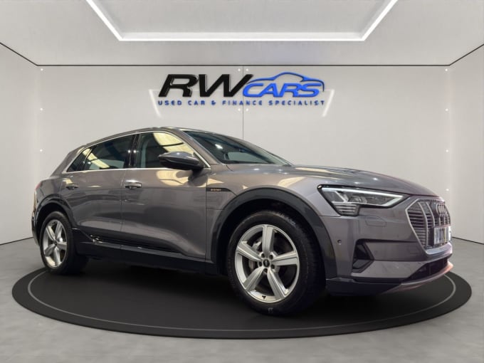 2025 Audi E-tron