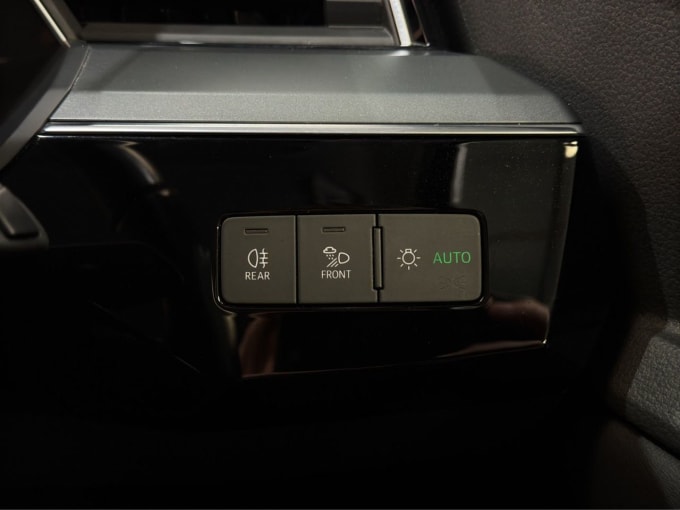 2025 Audi E-tron