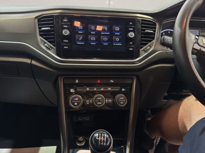 2025 Volkswagen T-roc