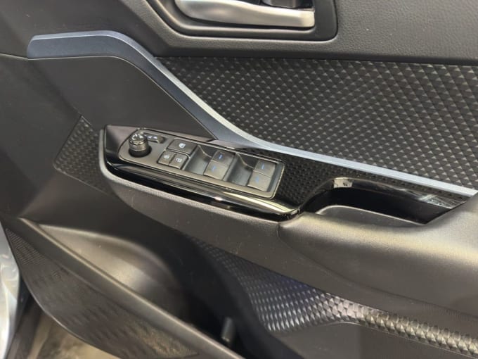 2025 Toyota C-hr