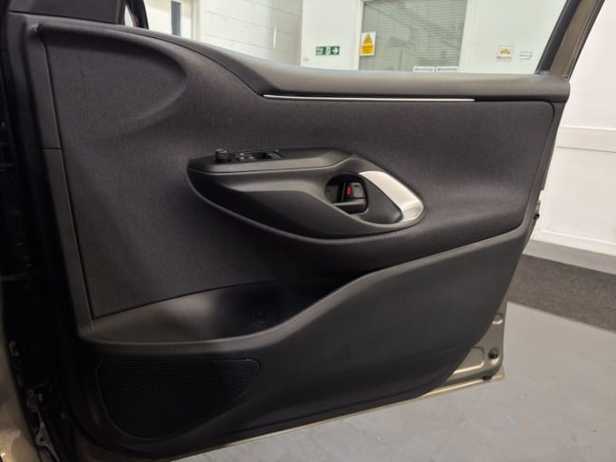 2025 Toyota Yaris