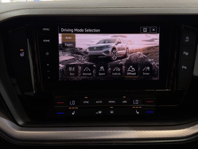 2025 Volkswagen Touareg