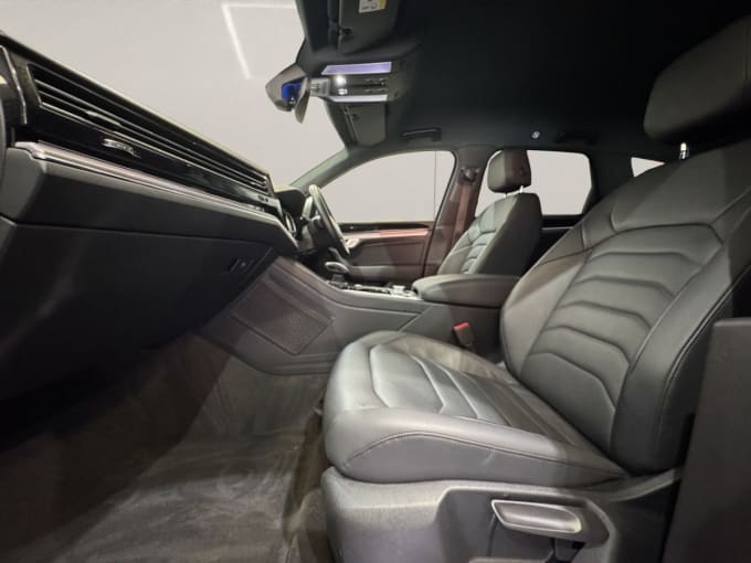 2025 Volkswagen Touareg