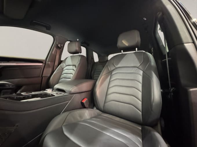 2025 Volkswagen Touareg