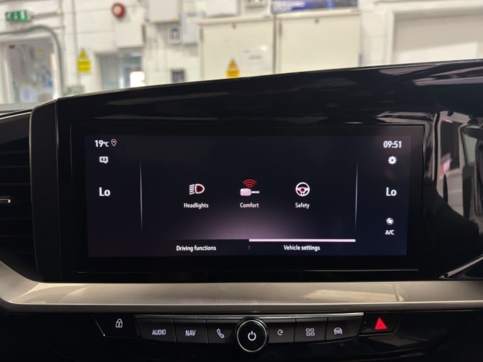 2025 Vauxhall Mokka Electric
