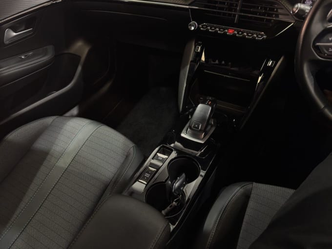 2025 Peugeot 208