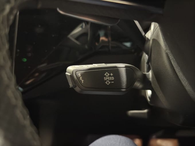 2025 Audi E-tron