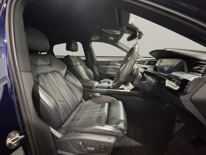 2025 Audi E-tron