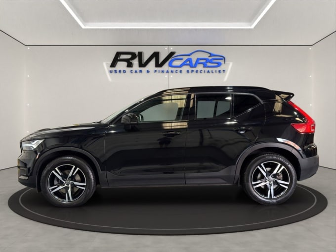 2025 Volvo Xc40