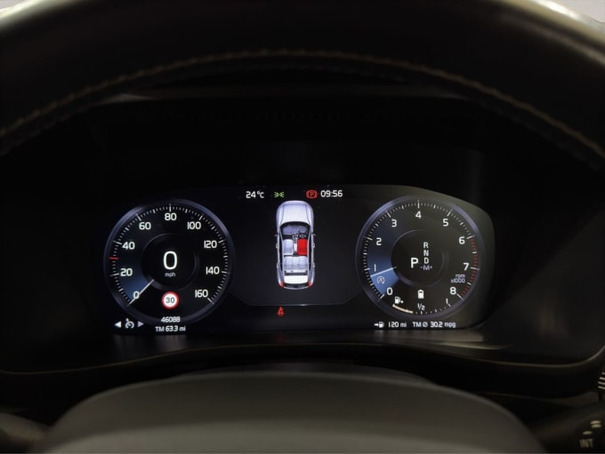 2025 Volvo Xc40