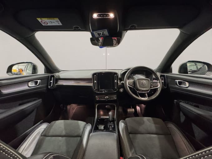 2025 Volvo Xc40