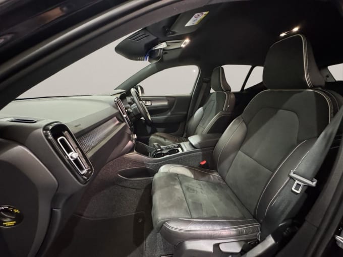2025 Volvo Xc40
