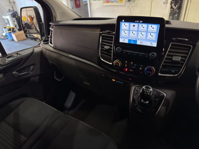 2025 Ford Transit Custom