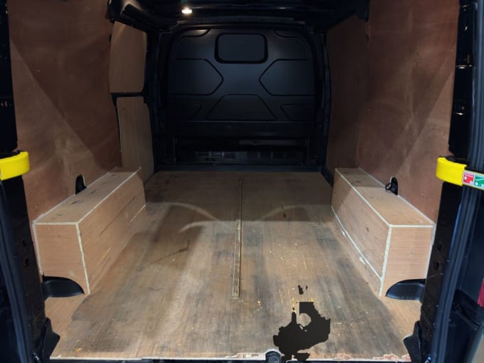 2025 Ford Transit Custom