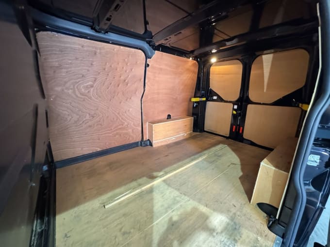 2025 Ford Transit Custom