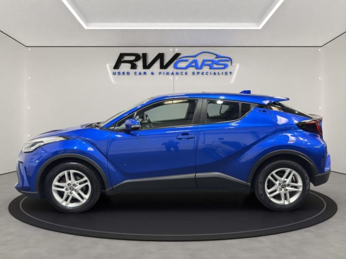 2025 Toyota C-hr
