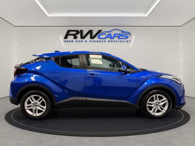 2025 Toyota C-hr