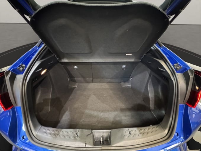 2025 Toyota C-hr