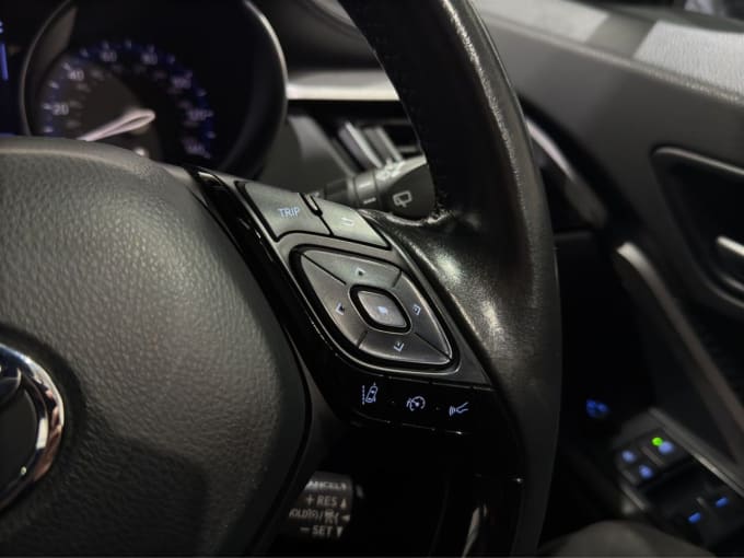 2025 Toyota C-hr