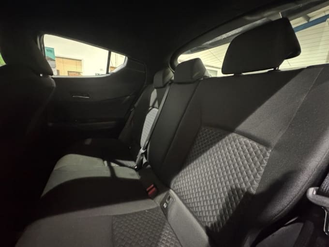 2025 Toyota C-hr