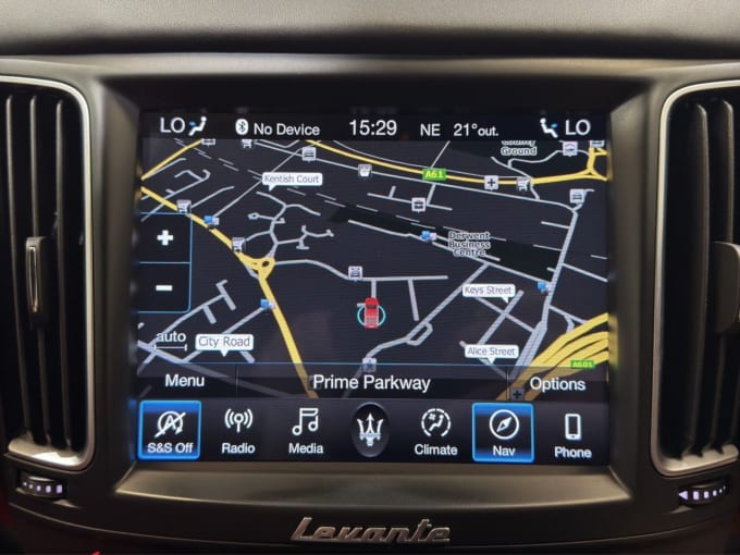 2021 Maserati Levante