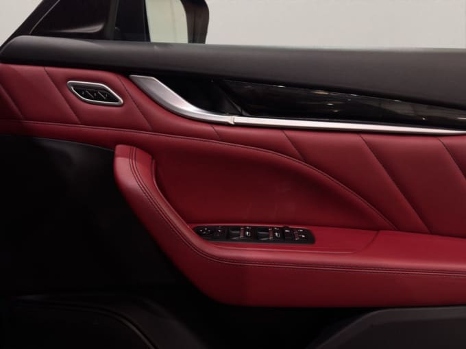2021 Maserati Levante