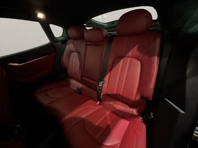 2021 Maserati Levante