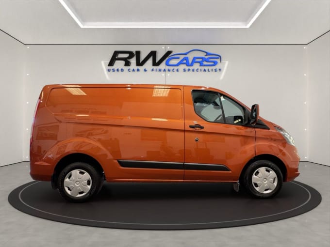 2025 Ford Transit Custom