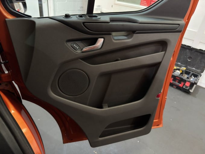 2025 Ford Transit Custom