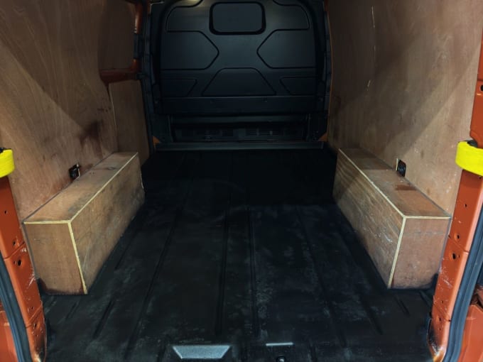 2025 Ford Transit Custom