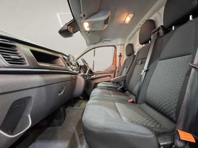 2025 Ford Transit Custom