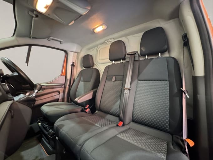 2025 Ford Transit Custom