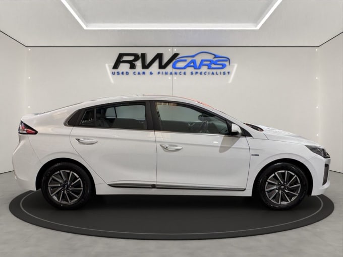 2025 Hyundai Ioniq