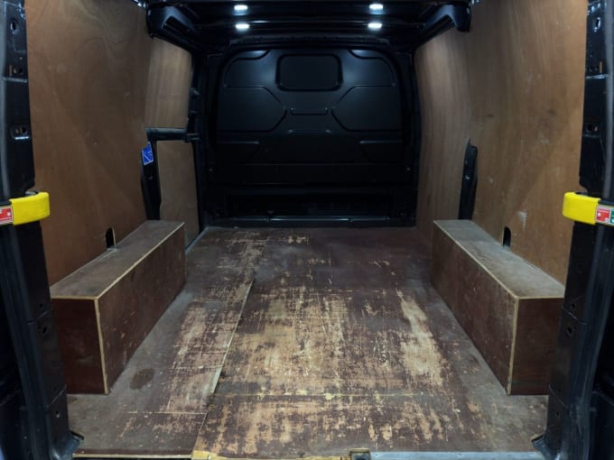 2025 Ford Transit Custom