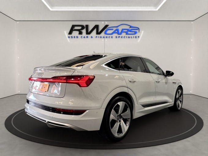 2025 Audi E-tron