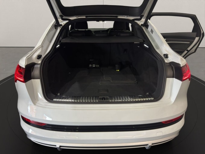 2025 Audi E-tron