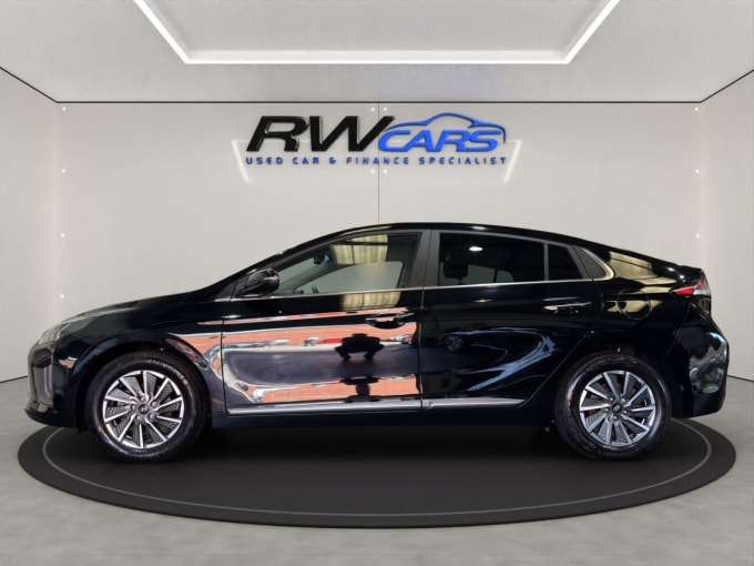 2025 Hyundai Ioniq