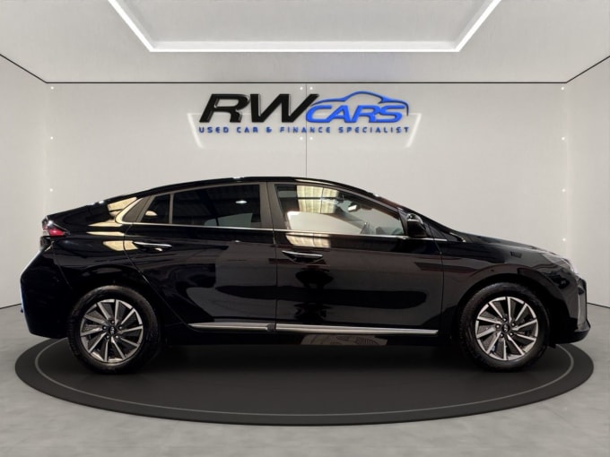 2025 Hyundai Ioniq