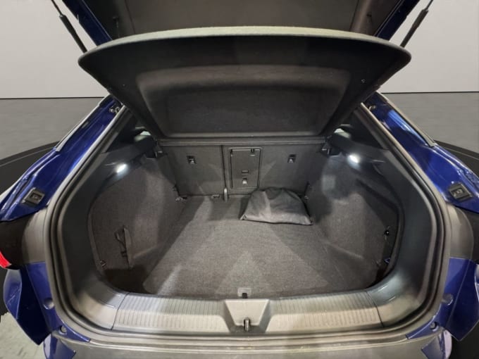 2025 Volkswagen 181