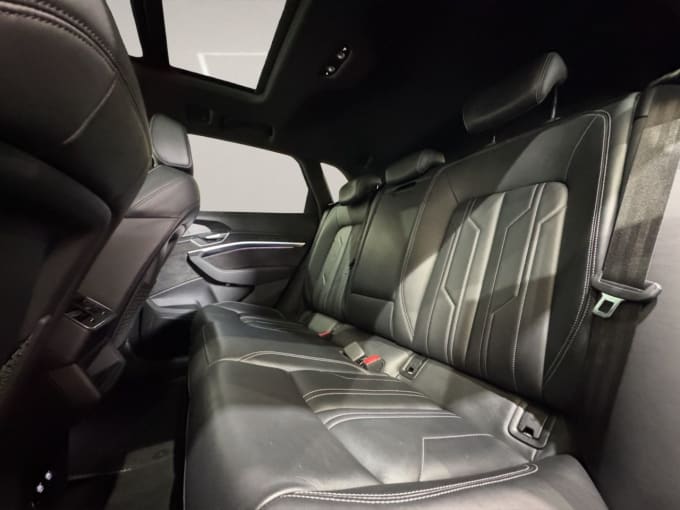 2025 Audi E-tron