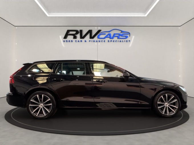 2025 Volvo V60