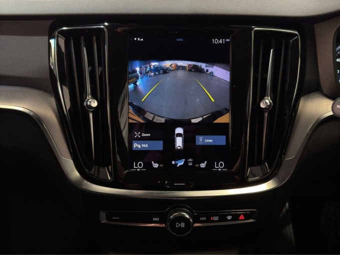 2025 Volvo V60