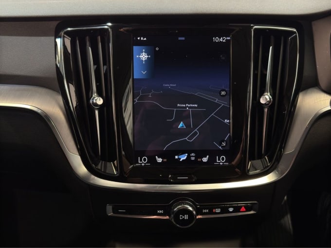 2025 Volvo V60