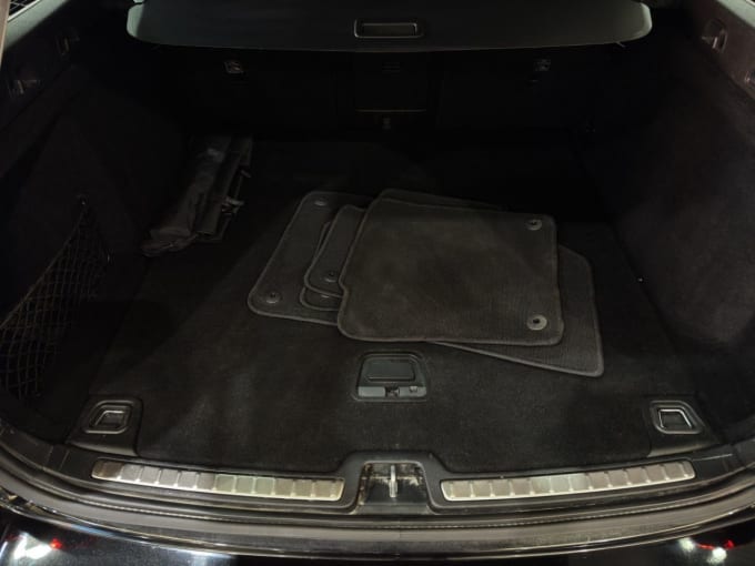 2025 Volvo V60