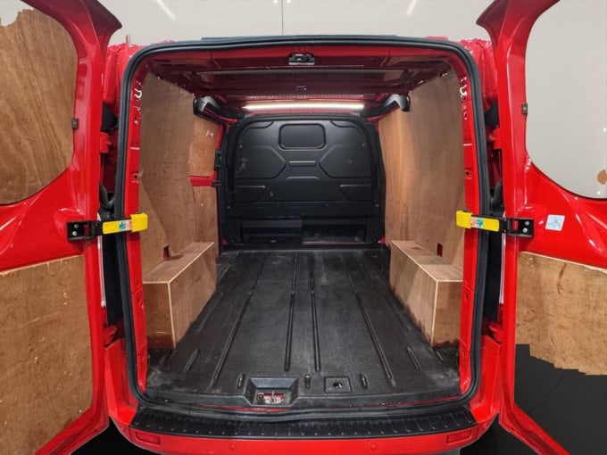 2025 Ford Transit Custom