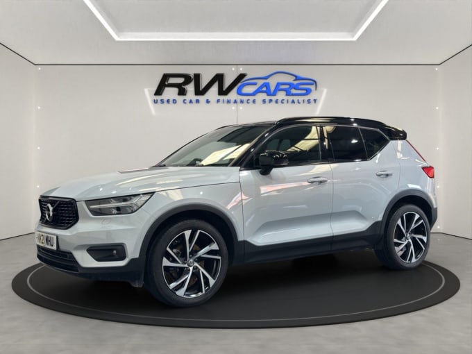 2025 Volvo Xc40